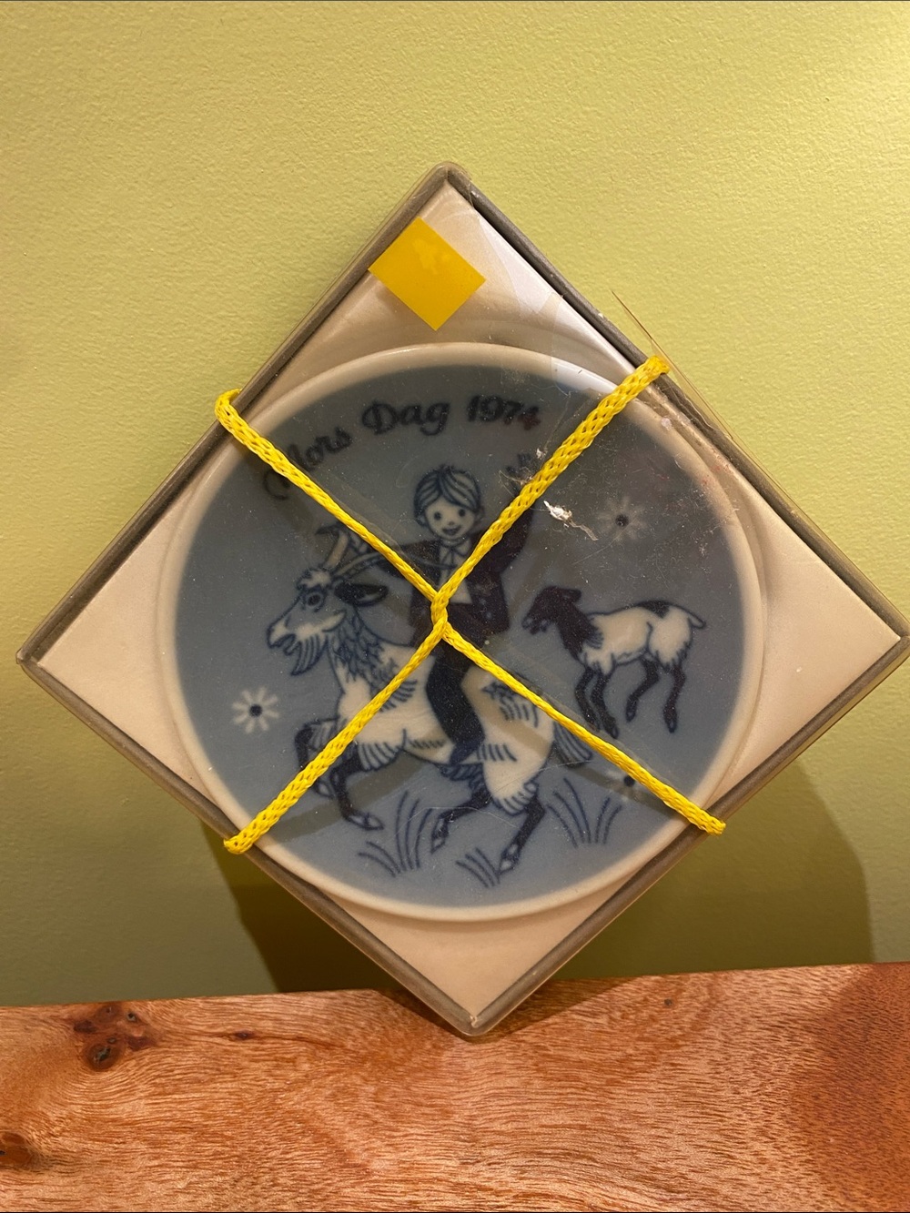 Vintage Collectors Plate “Mors Dag 1974” Porsgrund Norway